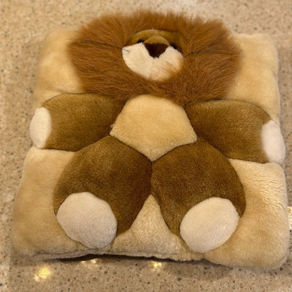 Vintage Stuffed Animal LION Plush 12" Pillow~1998 TWIE Angel Toys With Whiskers - Picture 11 of 16